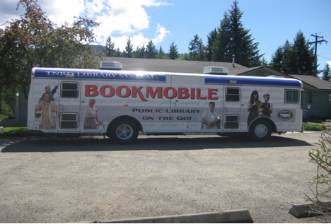 Current Bookmobile: 2000 Bluebird Bus. Photo credit: Mike Brown.